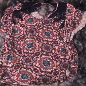 Shirt with lace and designs